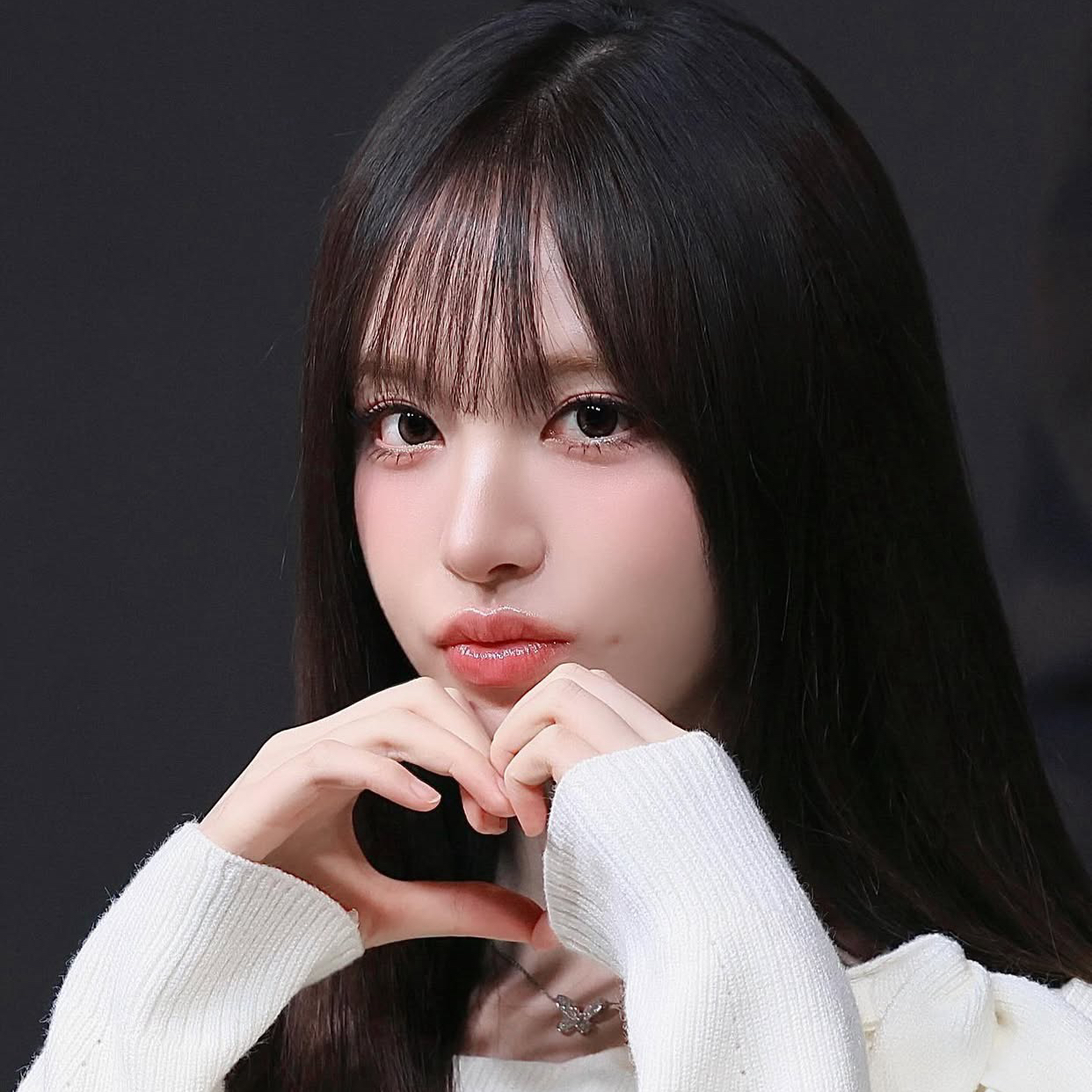 Foto aktivitas terbaru LIZ (IVE)