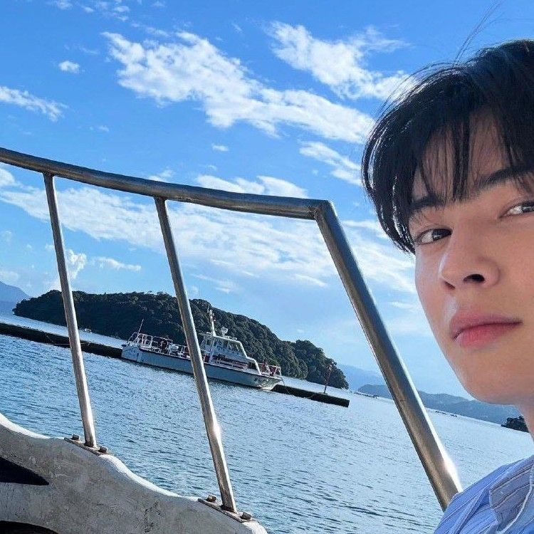 Latest photo of Eunwoo (ASTRO)
