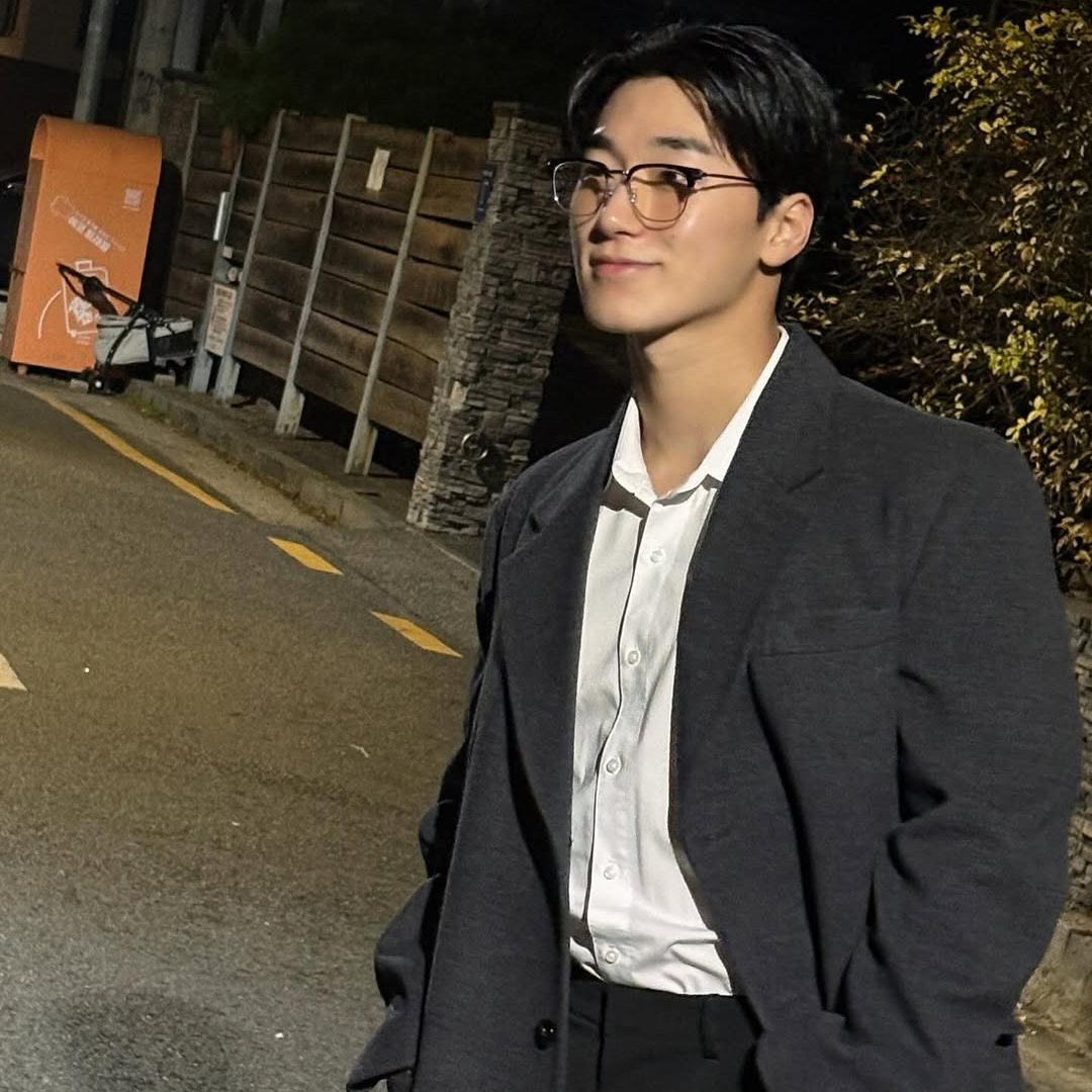 A moment captured by San (ATEEZ)'s fan