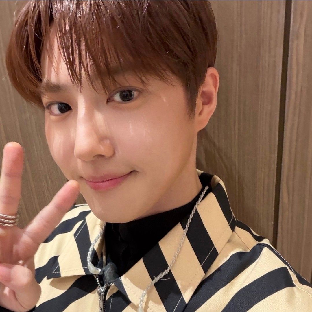 Recent activity shot of Suho (EXO)