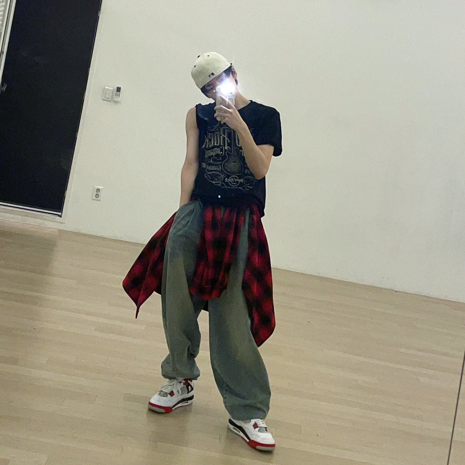 Recent activity shot of Minjae (Xikers)