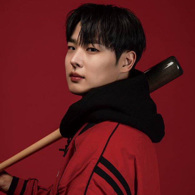 A moment captured by Choi Byungchan's fan