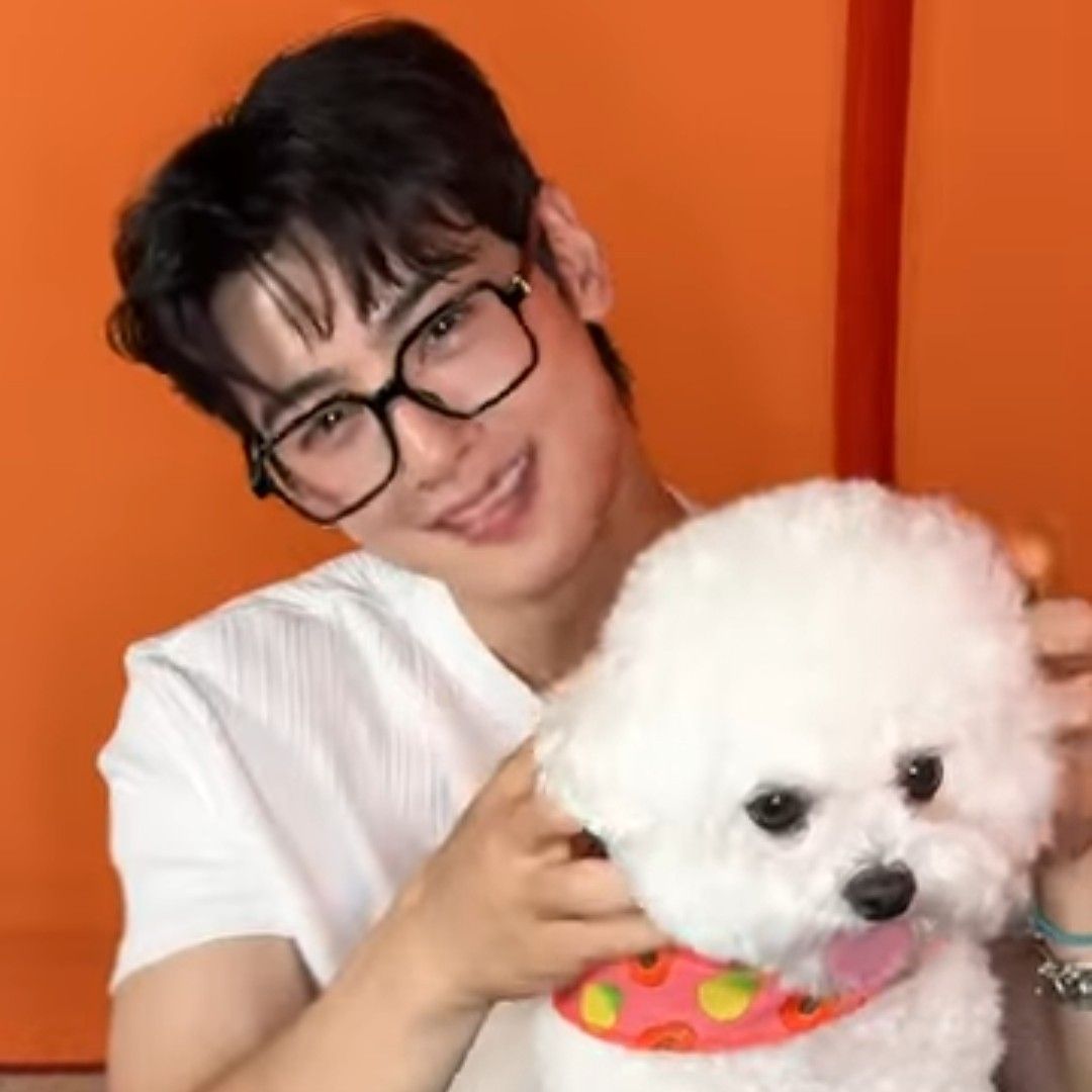 Recent activity shot of Eunwoo (ASTRO)