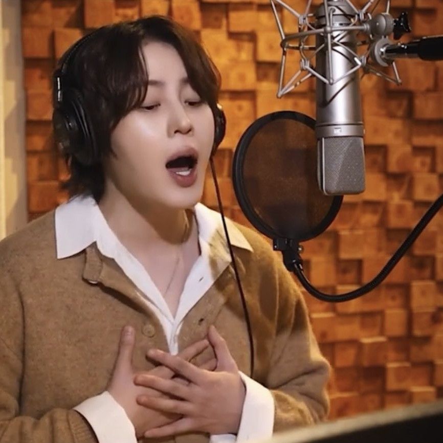 Behind-the-scenes cut of Ha Sungwoon