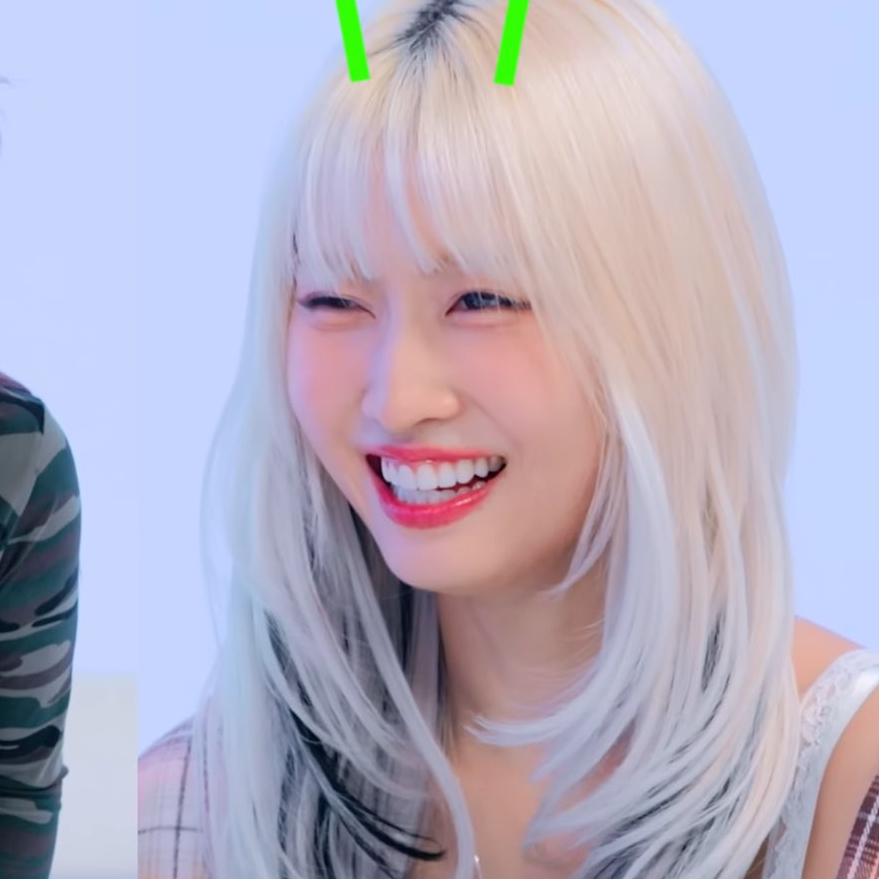 A moment captured by Momo (TWICE)'s fan