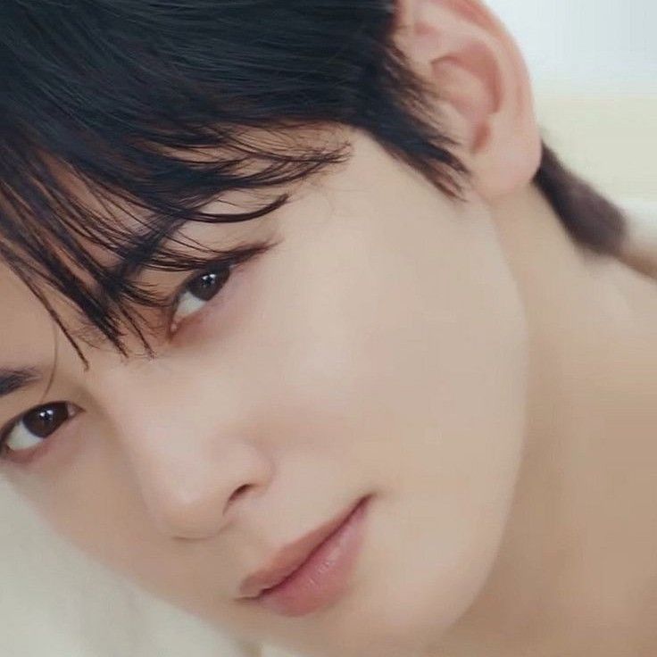 Recent activity shot of Eunwoo (ASTRO)