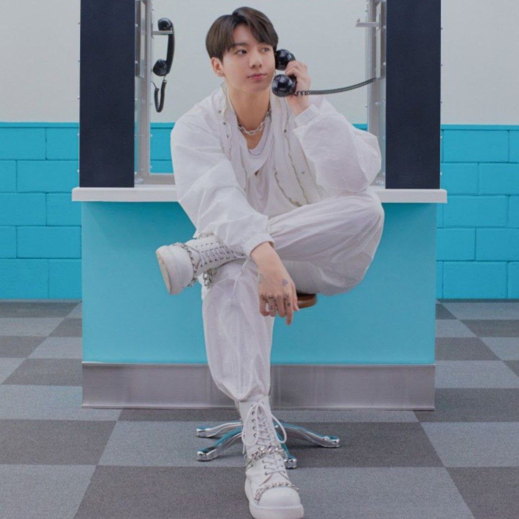 A moment captured by Jungkook (BTS)'s fan