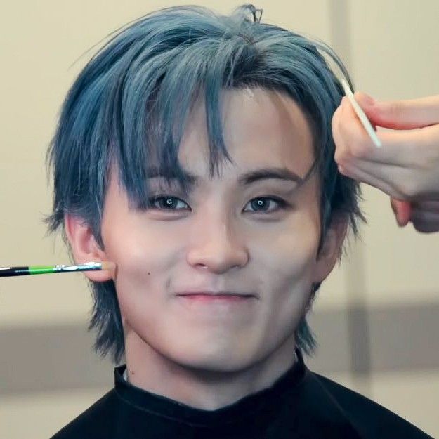 Behind-the-scenes cut of Mark (NCT 127, NCT DREAM)
