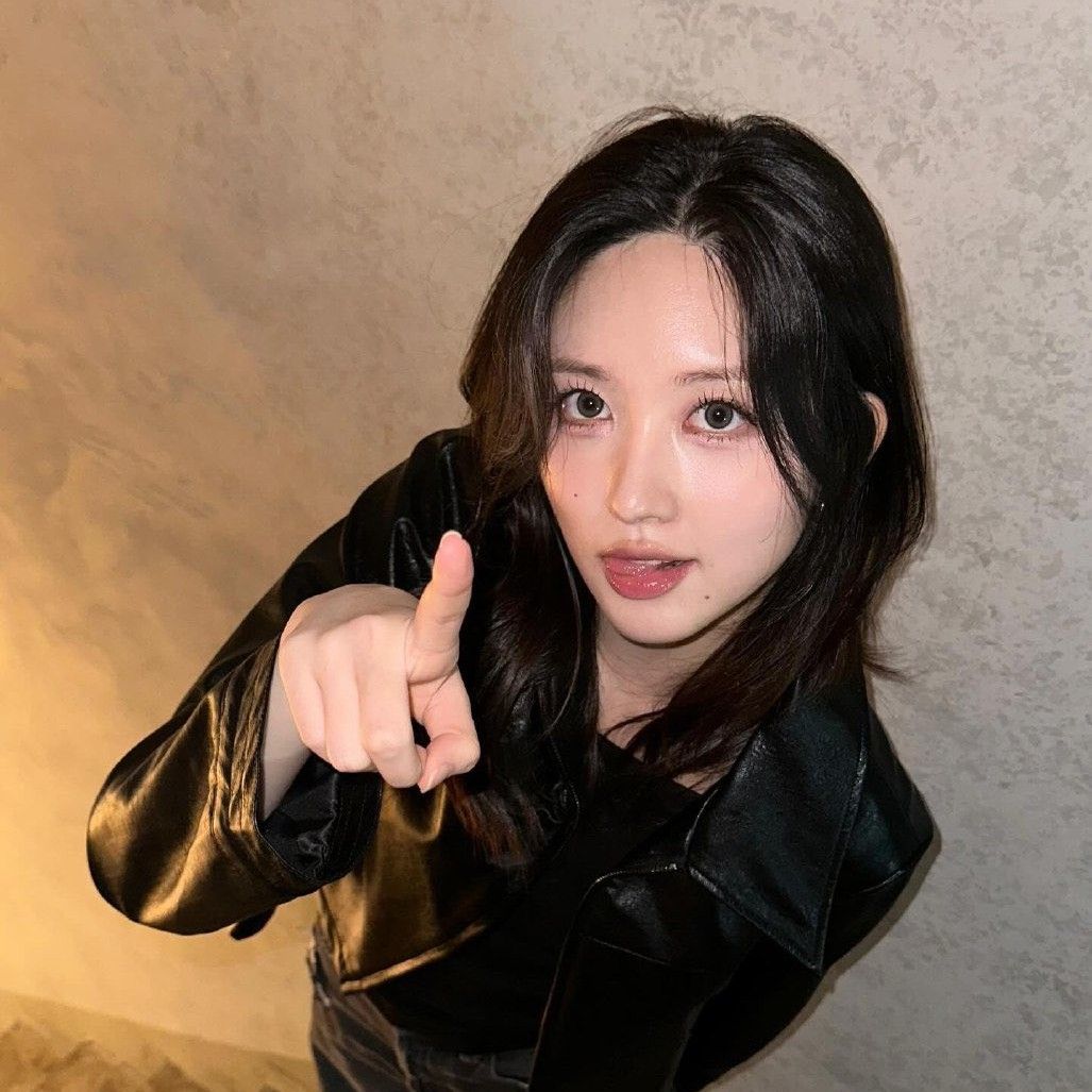 Recent activity shot of Gaeul (IVE)