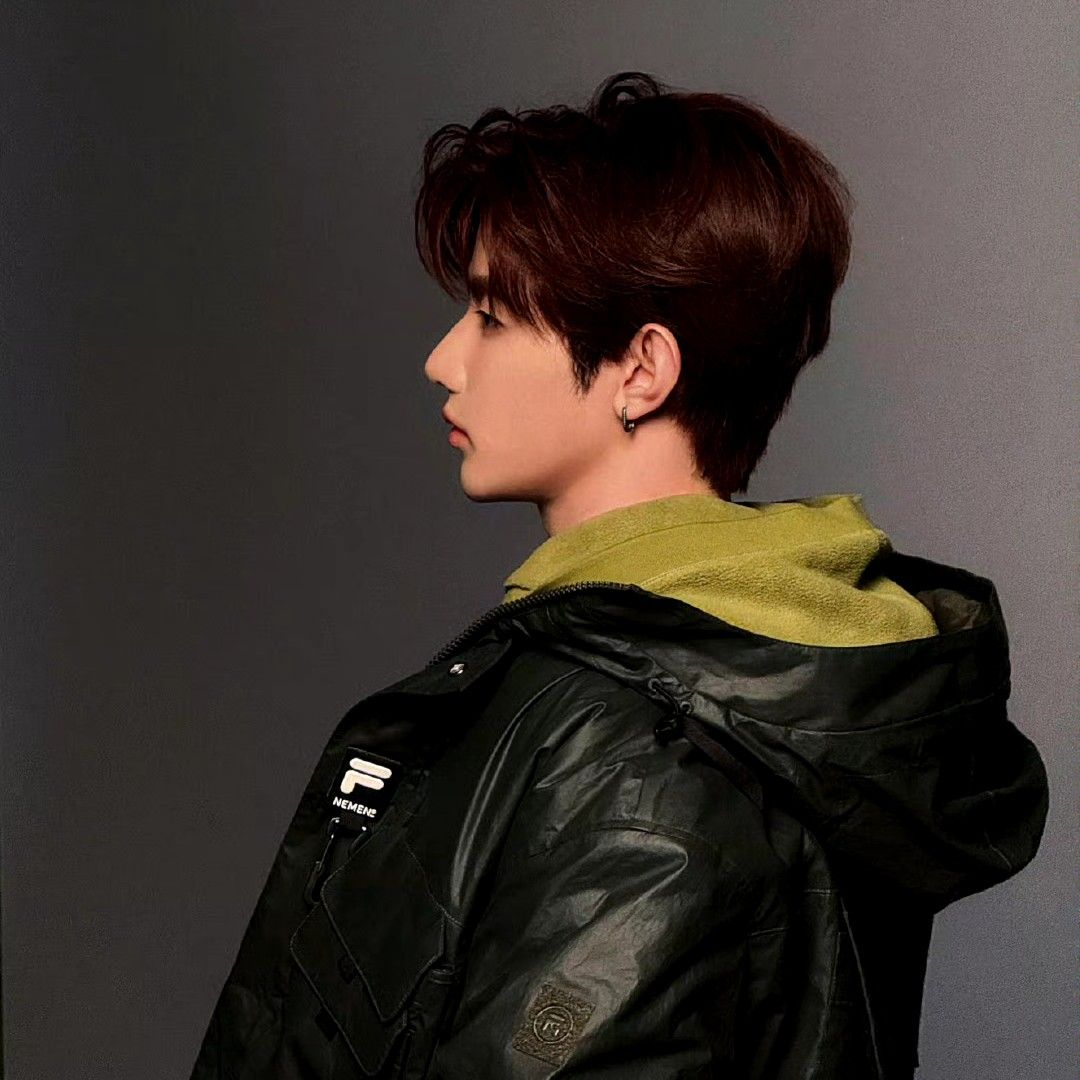 Latest photo of Zhang Hao (ZEROBASEONE)