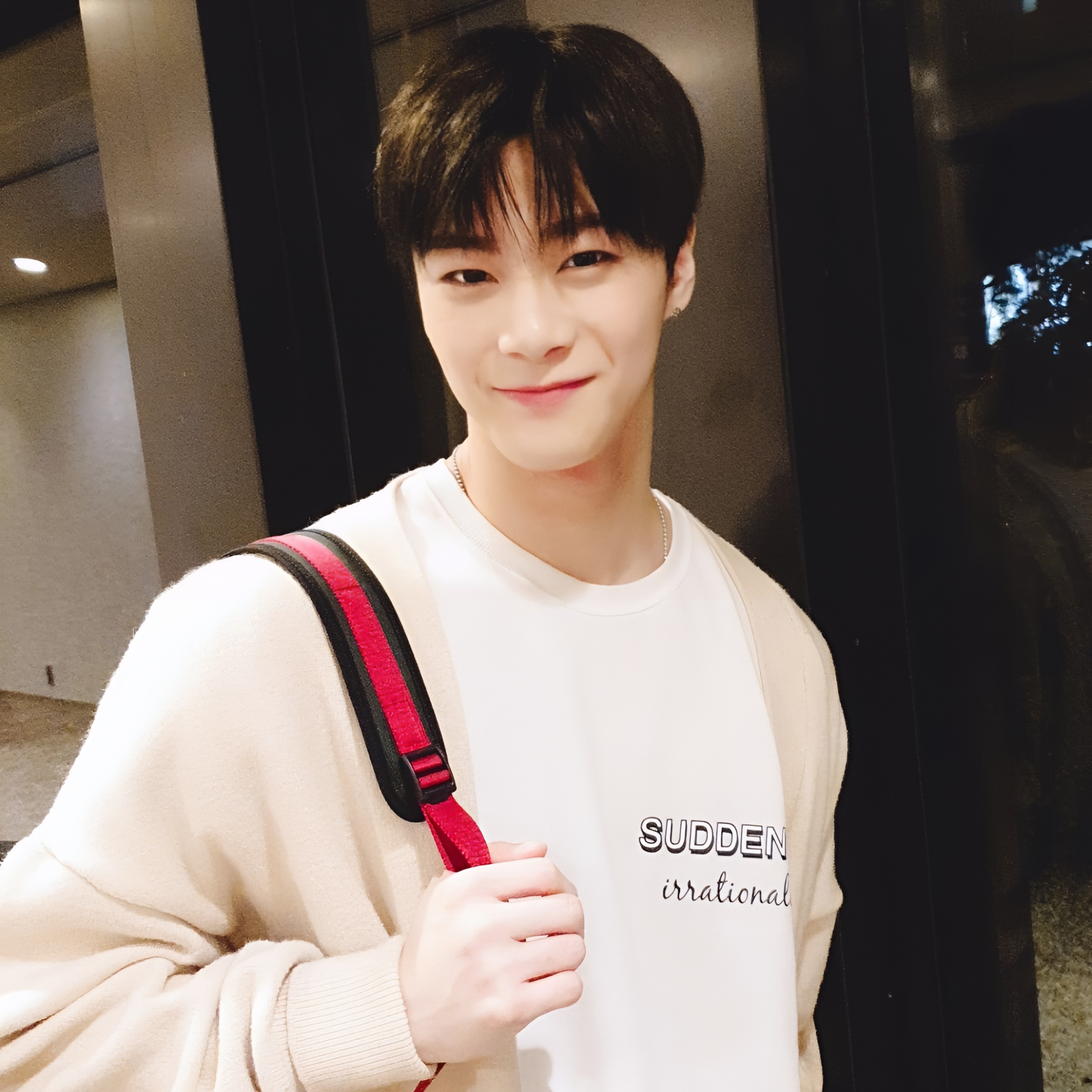 A moment captured by Moonbin (ASTRO)'s fan