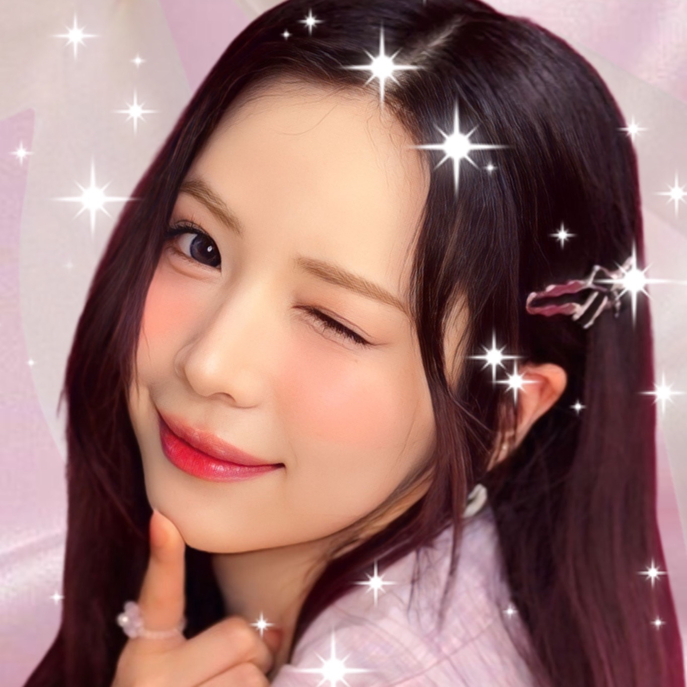 Recent activity shot of Maya (NiziU)
