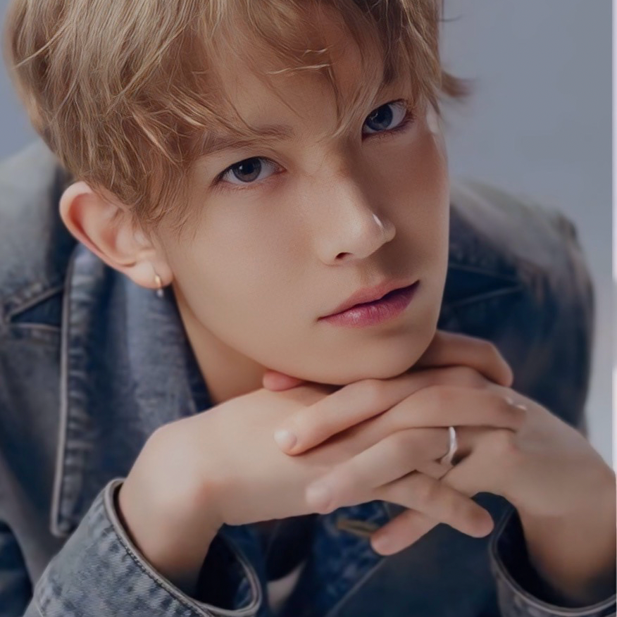 Foto terbaru Heeseung (ENHYPEN)