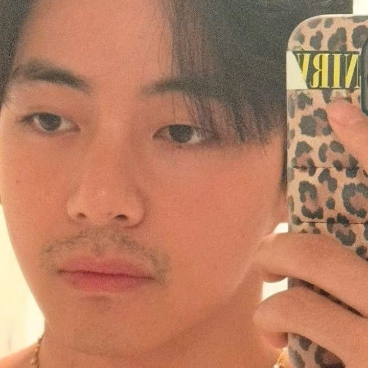 Foto terbaru V (BTS)