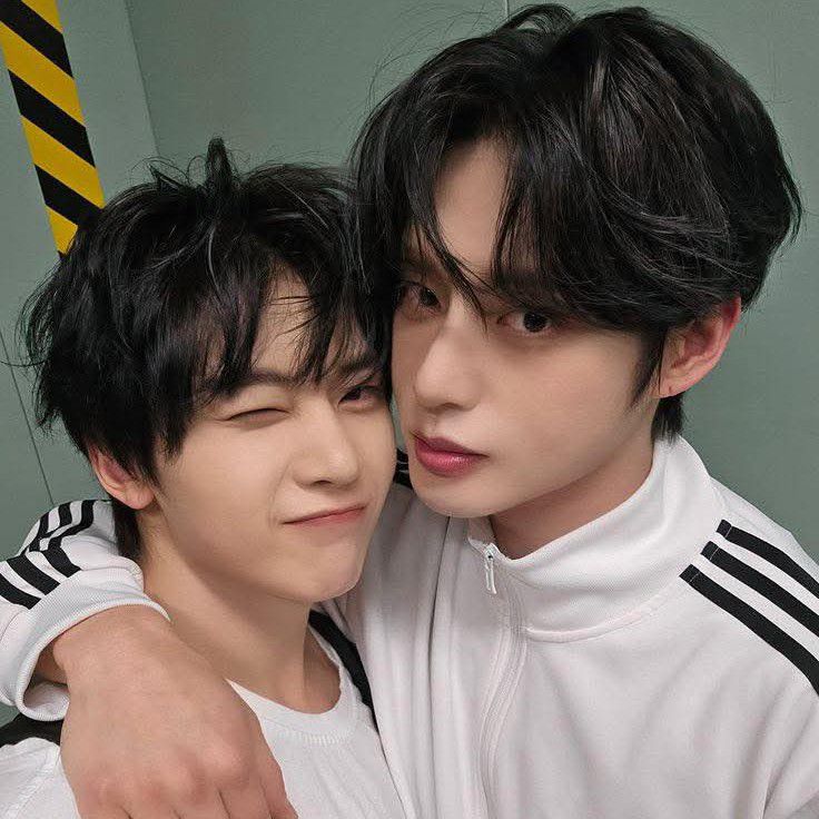 石马修 (ZEROBASEONE)的最新照片