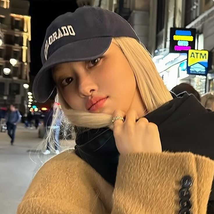 Latest photo of ROSÉ (BLACKPINK)