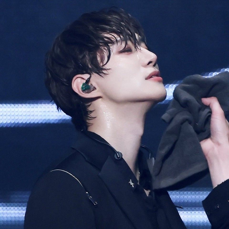 Behind-the-scenes cut of Junho (2PM)