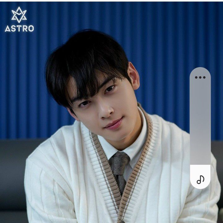 Foto aktivitas terbaru Eunwoo (ASTRO)