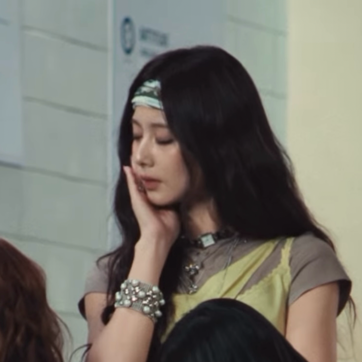Latest photo of Tzuyu (TWICE)