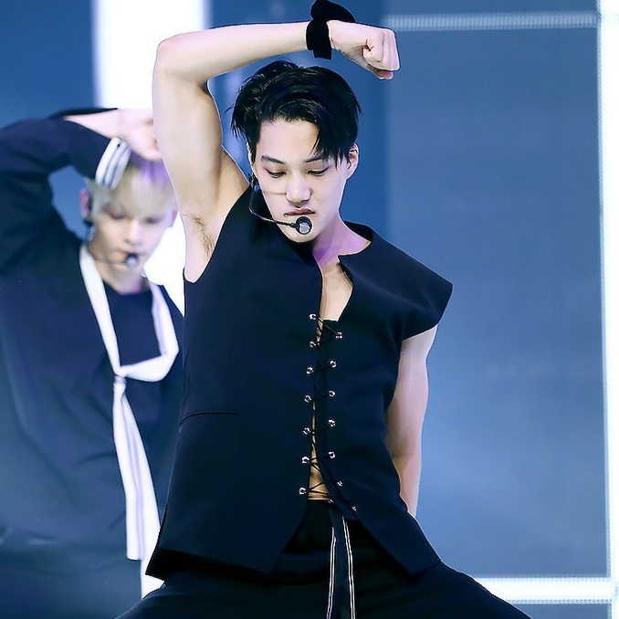 Kai (EXO)的幕后花絮