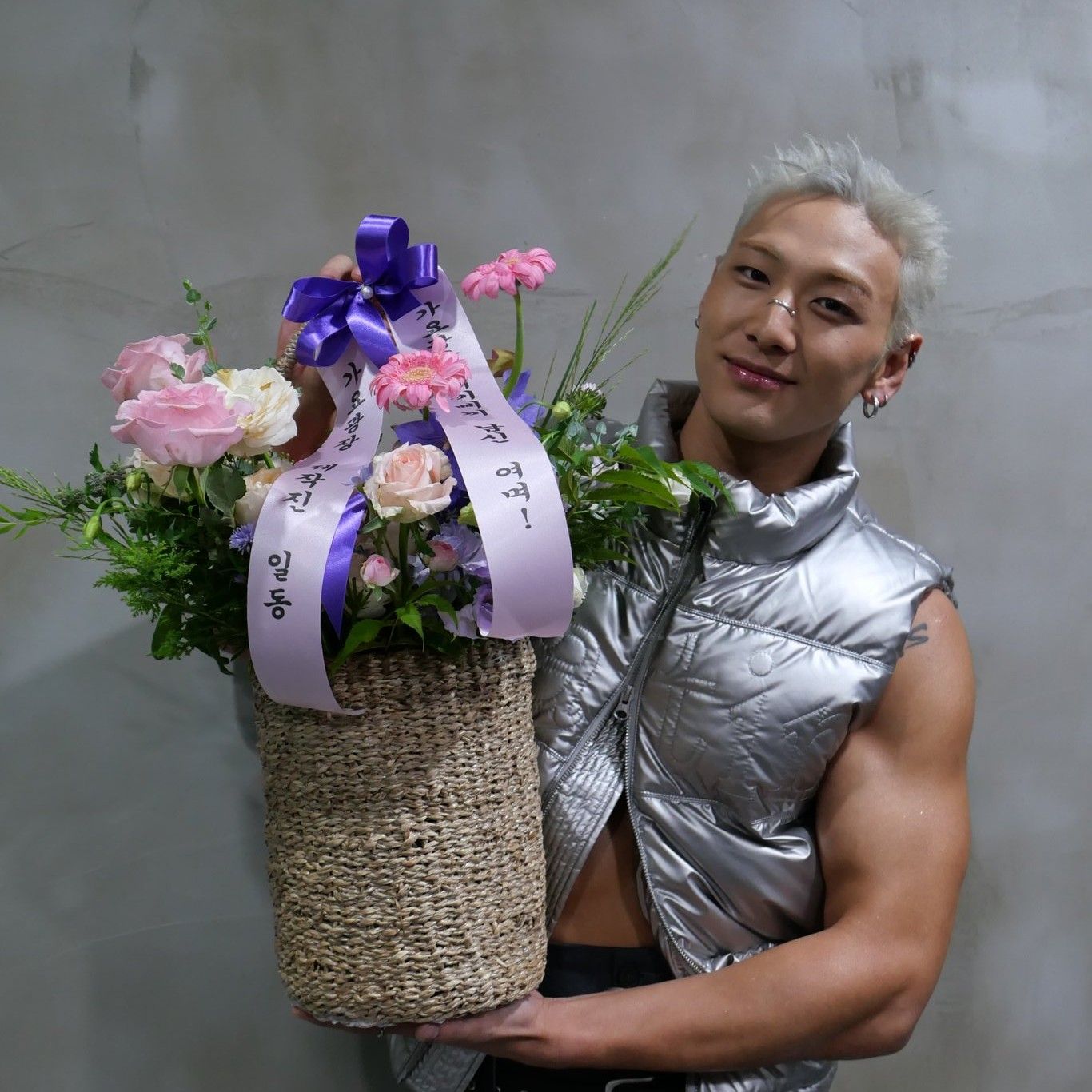 백호의 비하인드 컷