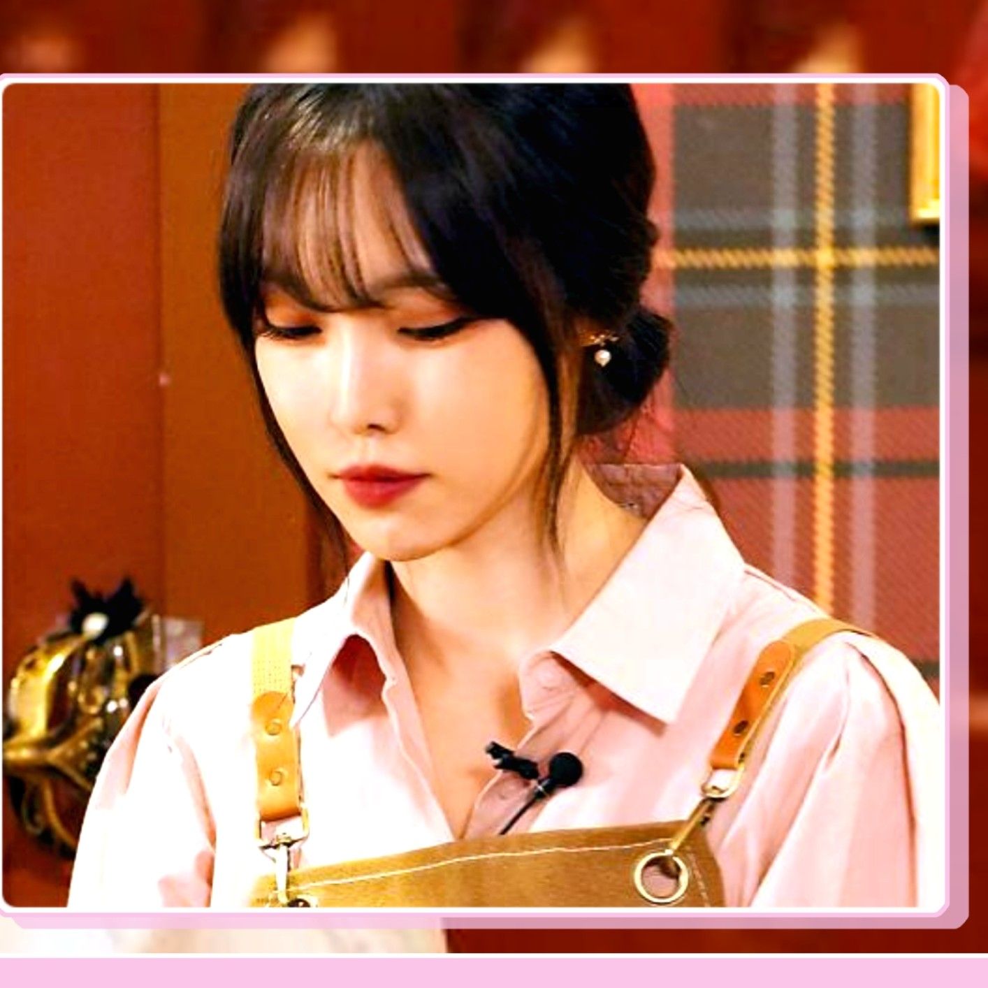 A moment captured by Yuju (GFRIEND)'s fan