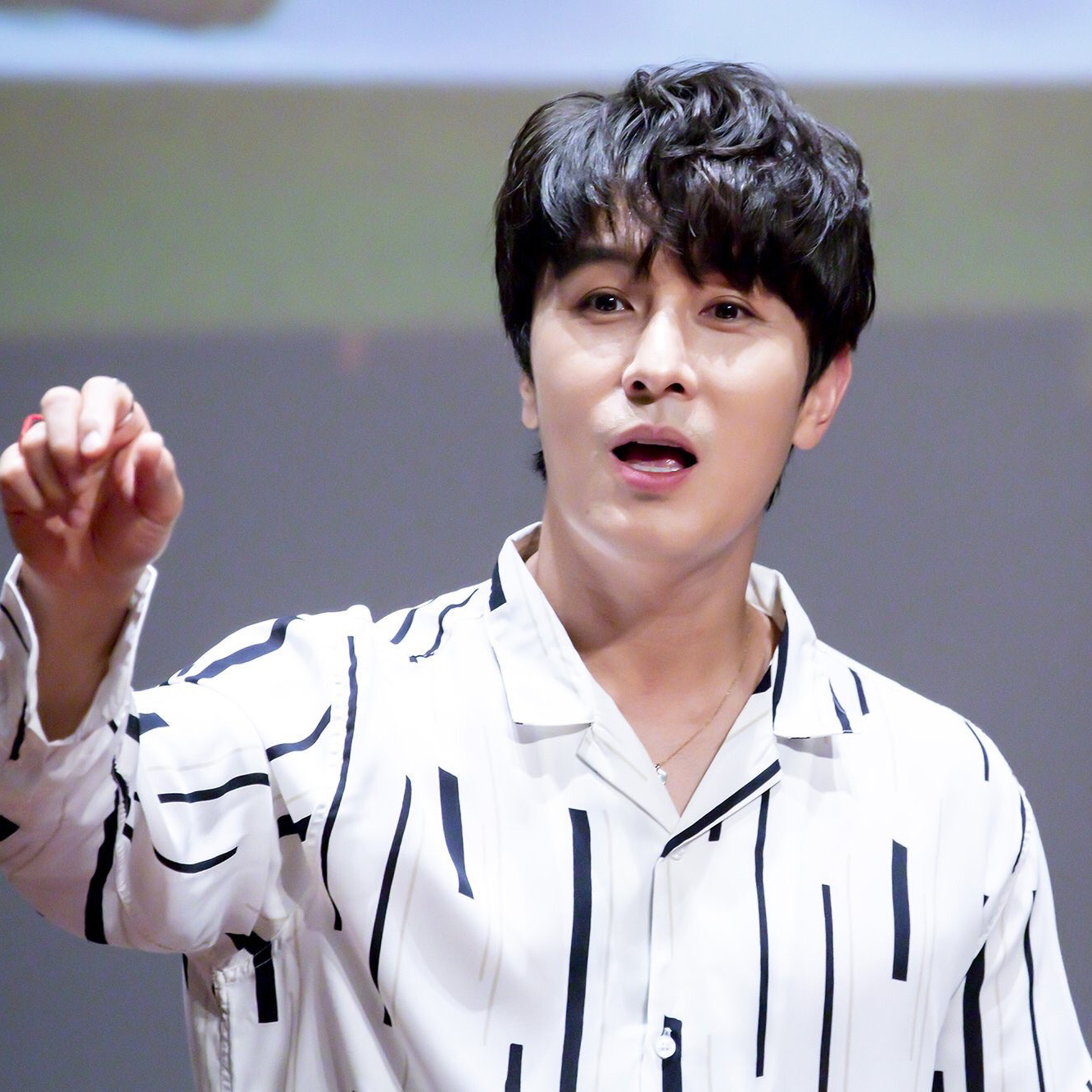 Behind-the-scenes cut of Kim Dongwan (SHINHWA)