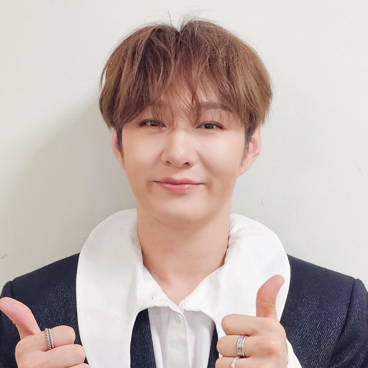 Behind-the-scenes cut of Lee Changsub (BTOB)
