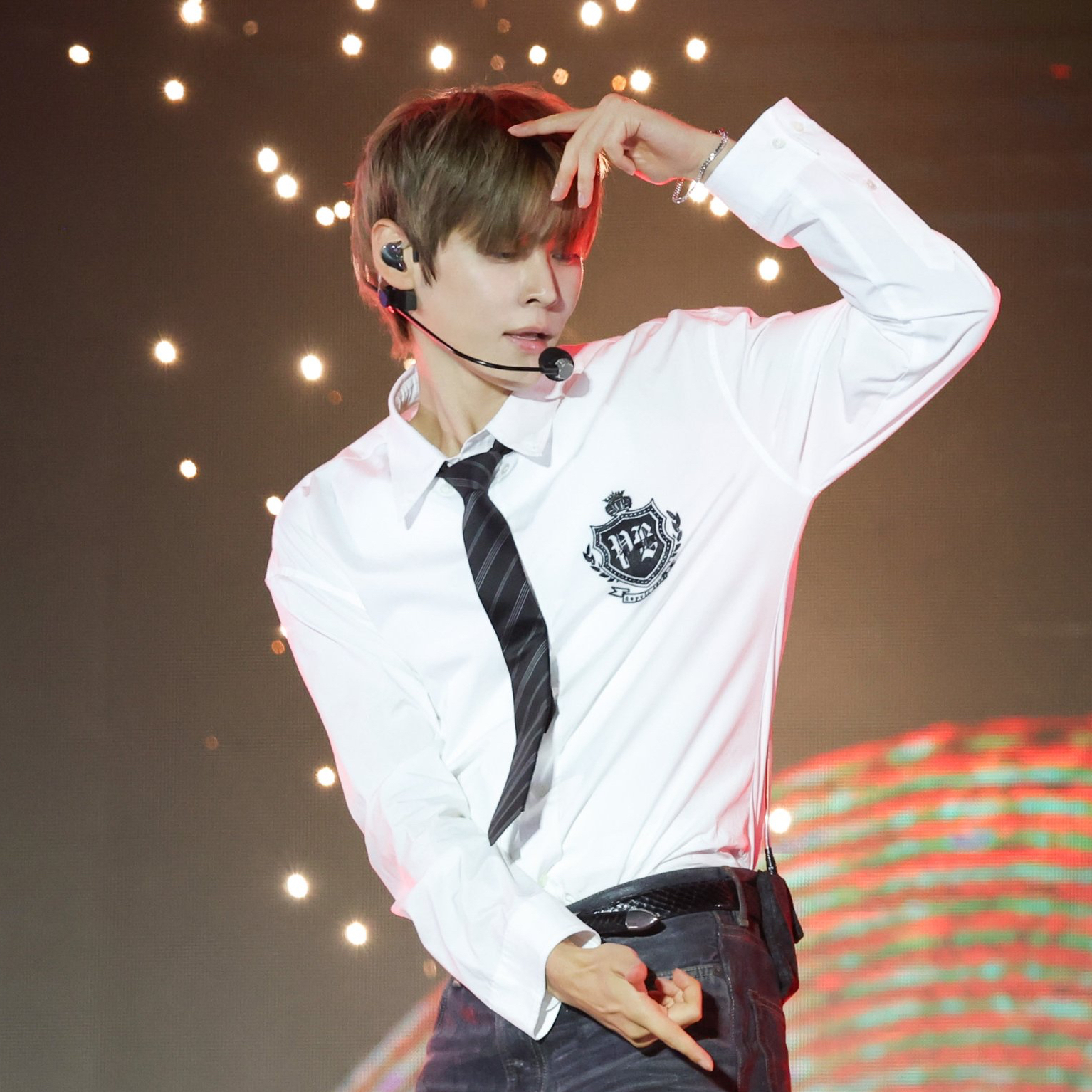 Recent activity shot of Eunseok (RIIZE)