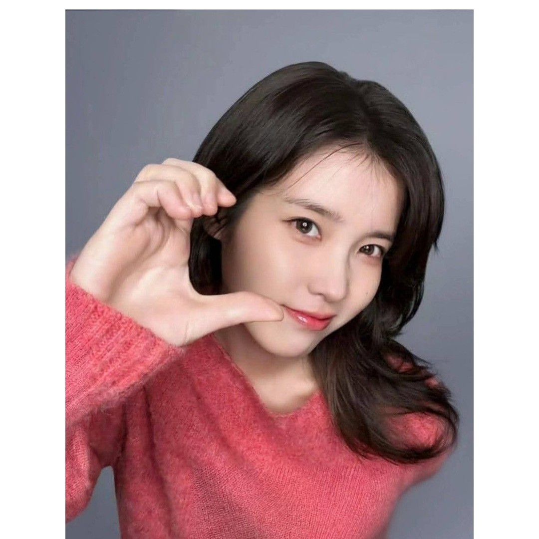 Latest photo of IU