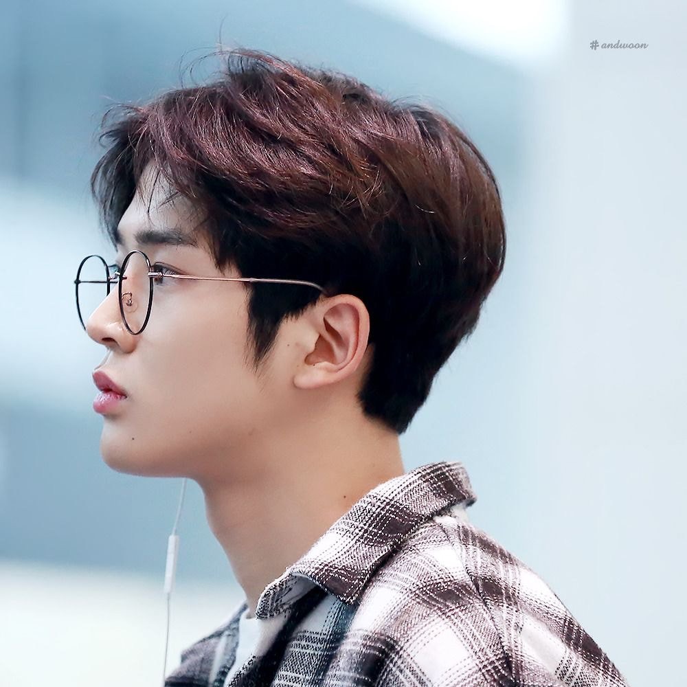 A moment captured by Rowoon's fan