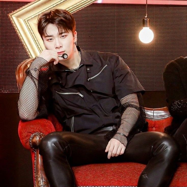 A moment captured by ASTRO's fan