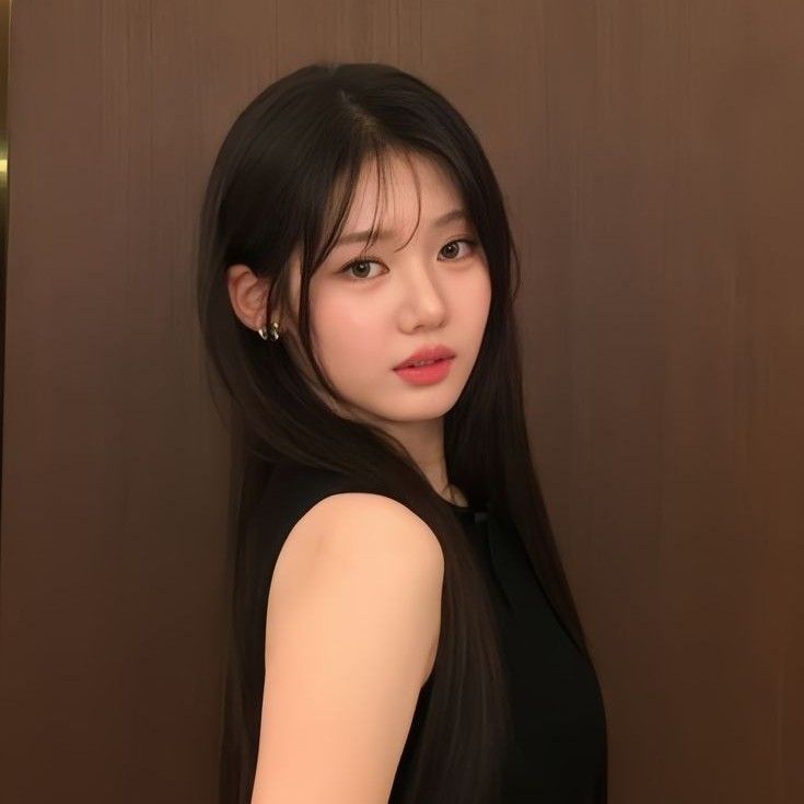 Latest photo of Rora (BABYMONSTER)