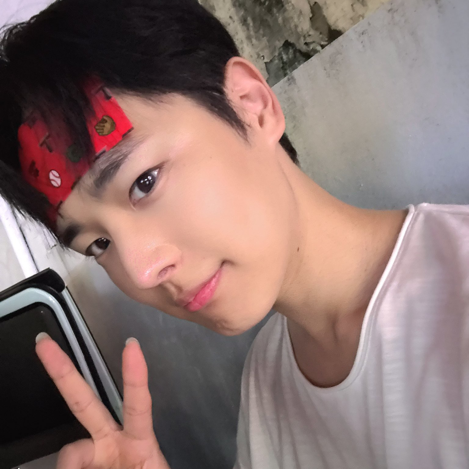 Behind-the-scenes cut of Choi Byungchan