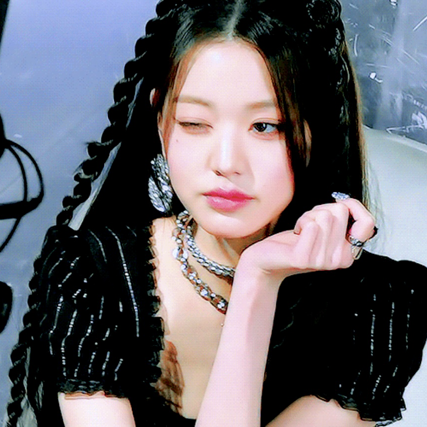 Latest photo of Jang Wonyoung (IVE)