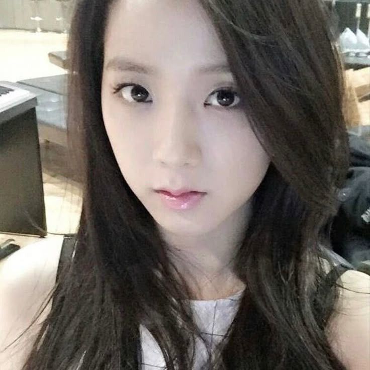 Latest photo of Jisoo (BLACKPINK)