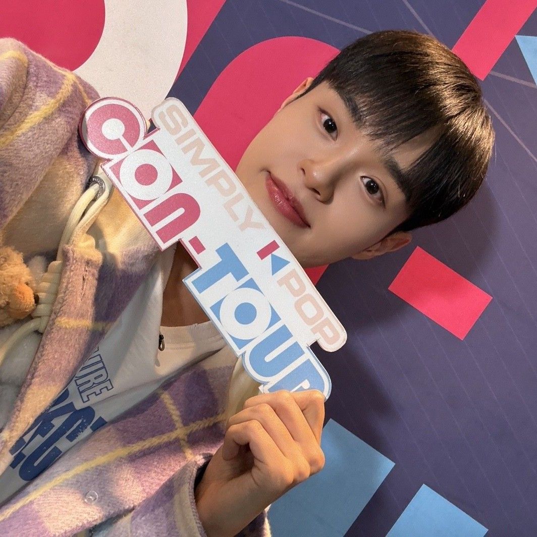 Latest photo of Lee Daehwi (AB6IX)