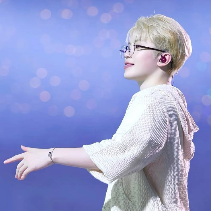 Recent activity shot of Woozi (SEVENTEEN)