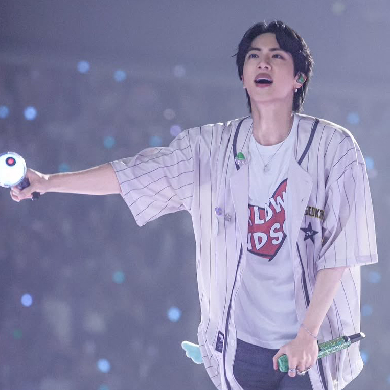 진 (방탄소년단) 최근 활동샷