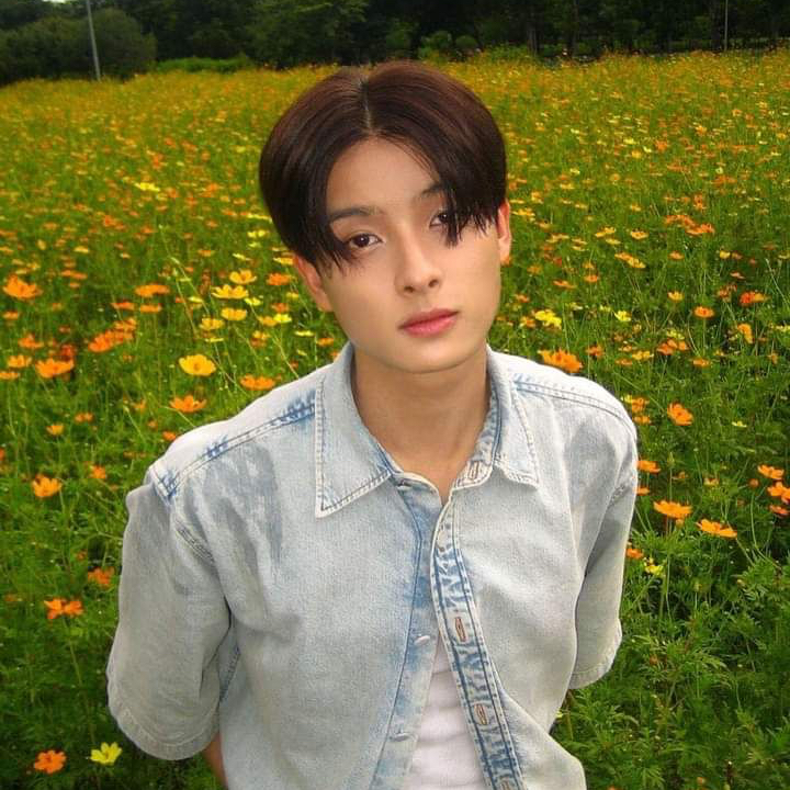 A moment captured by Khunpol (BUS)'s fan