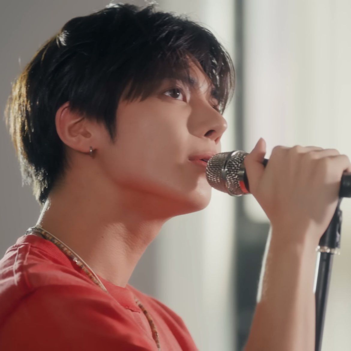 テヒョン (TOMORROW X TOGETHER)の舞台裏ショット