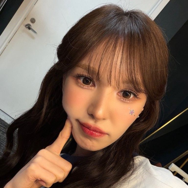 Recent activity shot of Wendy (Red Velvet)