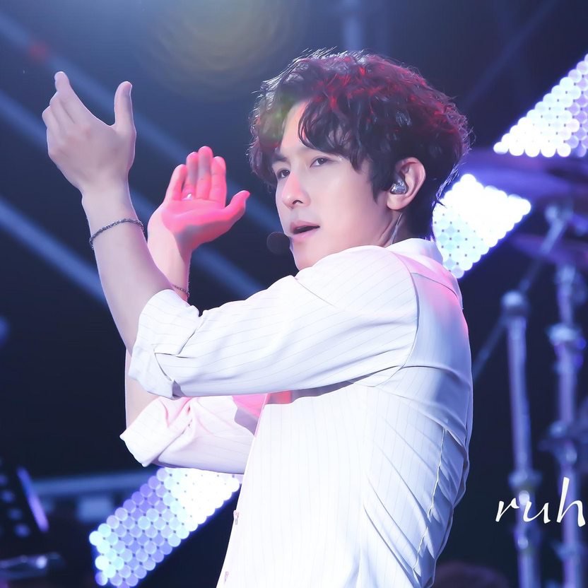 Latest photo of Kim Dongwan (SHINHWA)