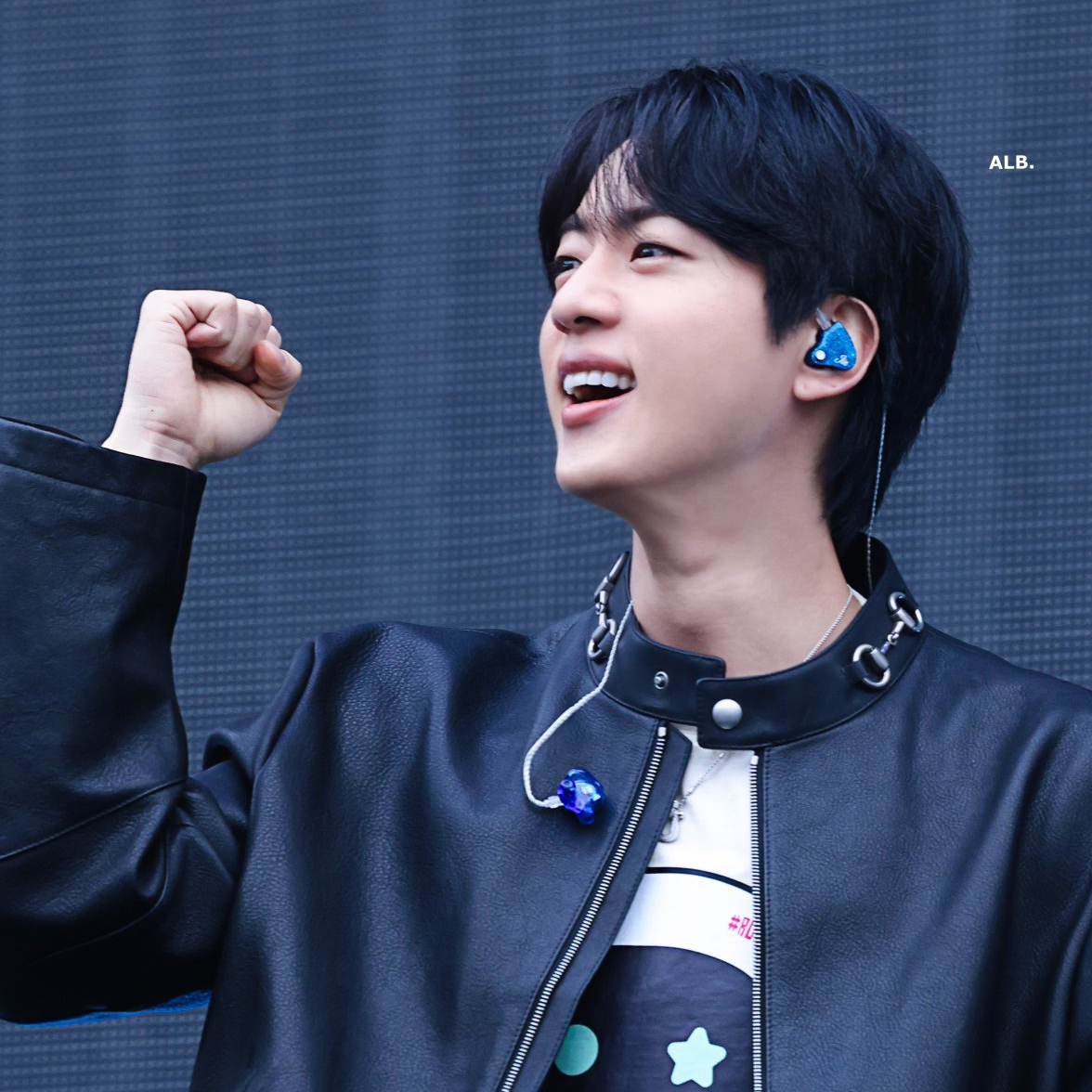 진 (방탄소년단)의 최신 사진