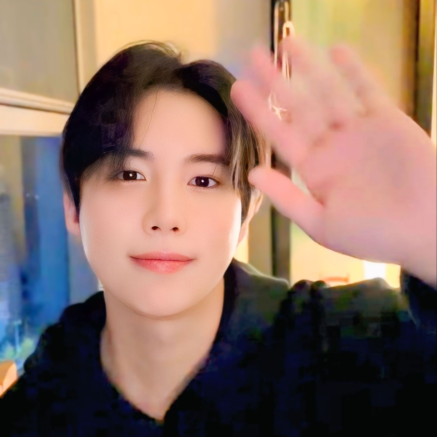 A moment captured by Wow (A.C.E)'s fan