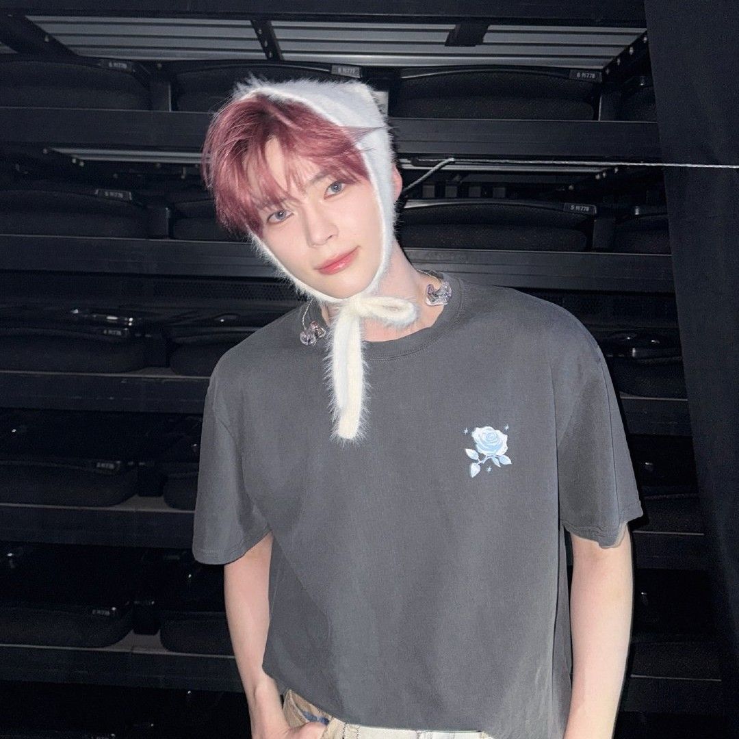 成韩彬 (ZEROBASEONE)的最新活动照片