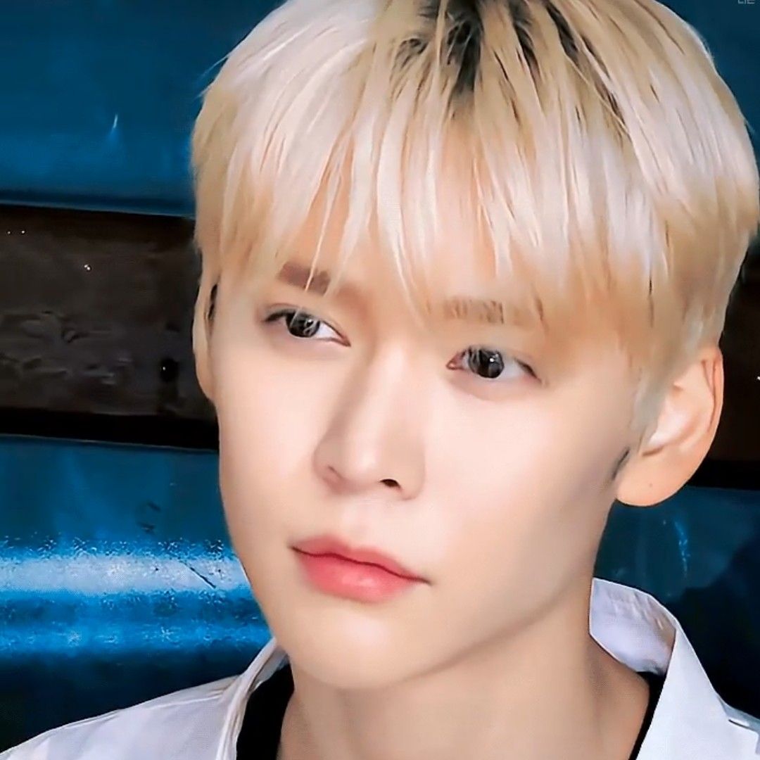 Latest photo of Eunseok (RIIZE)