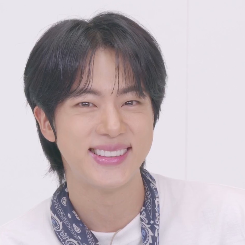 진 (방탄소년단) 최근 활동샷