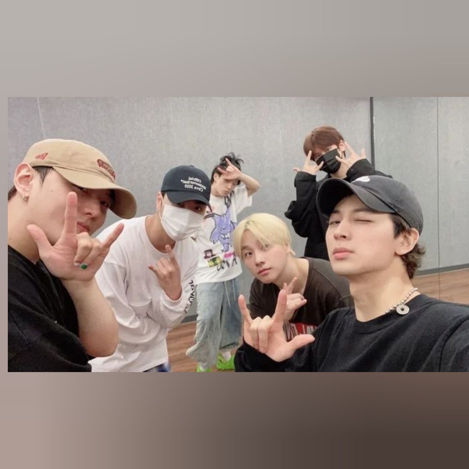 A moment captured by iKON's fan