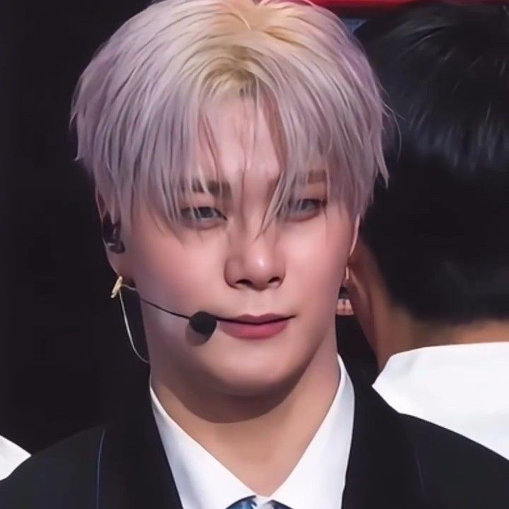 A moment captured by Moonbin (ASTRO)'s fan